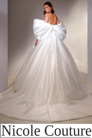 03Nicole Couture
